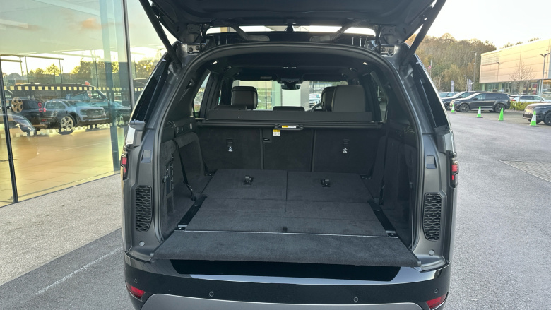 Land Rover Discovery 3.0 D350 Dynamic SE 5dr Auto Diesel Station Wagon